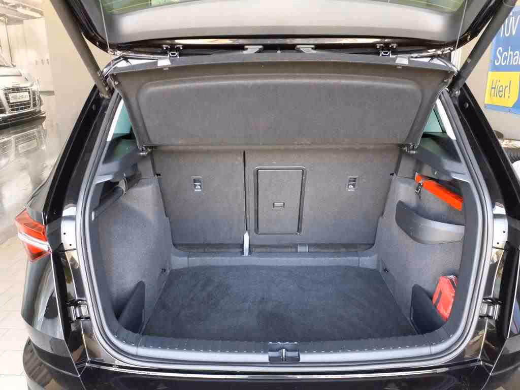 Skoda Karoq 2022 г. Чёрный, пробег 54100 км