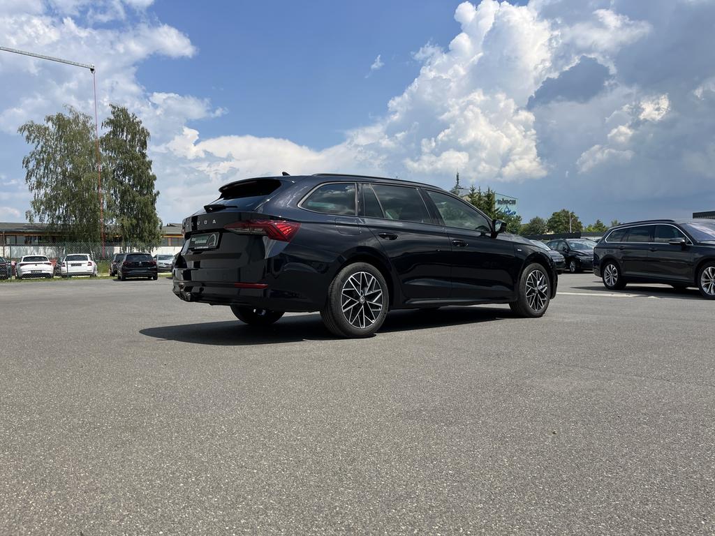Skoda Octavia 2022 г. Чёрный, пробег 58492 км