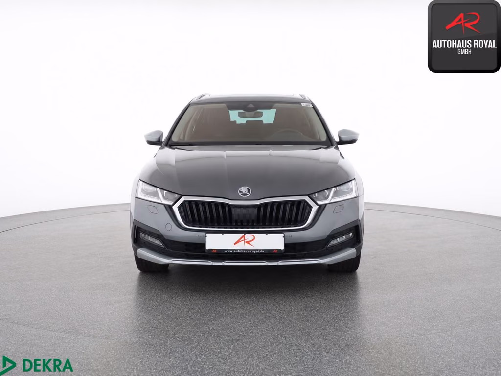 Skoda Octavia 2023 г. Серый, пробег 47612 км