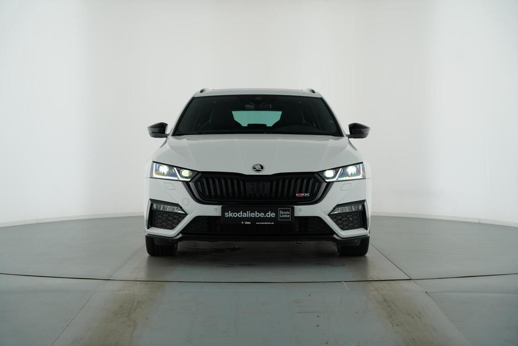 Skoda Octavia 2022 г. Белый, пробег 34949 км
