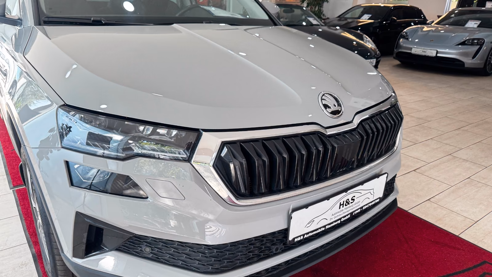 Skoda Karoq 2023 г. Серый, пробег 55590 км