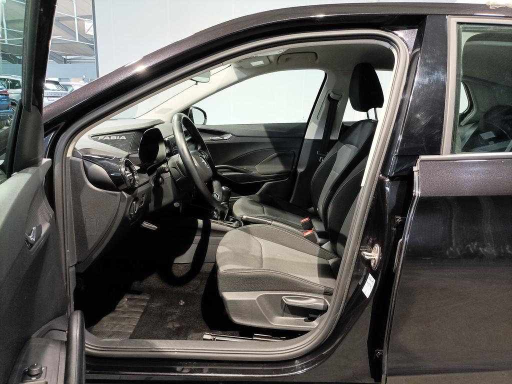 Skoda Fabia 2022 г. Чёрный, пробег 40014 км