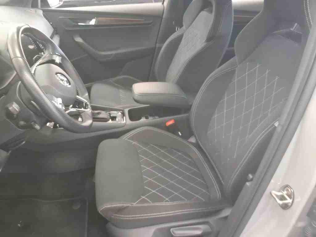 Skoda Karoq 2023 г. Серый, пробег 56100 км