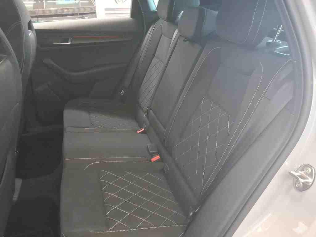 Skoda Karoq 2023 г. Серый, пробег 56100 км