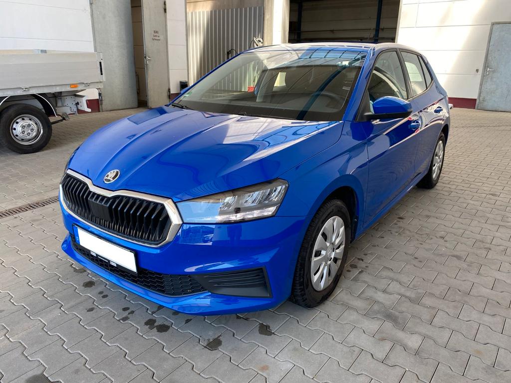 Skoda Fabia 2023 г. Синий, пробег 45440 км