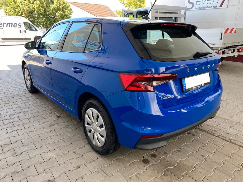 Skoda Fabia 2023 г. Синий, пробег 45440 км