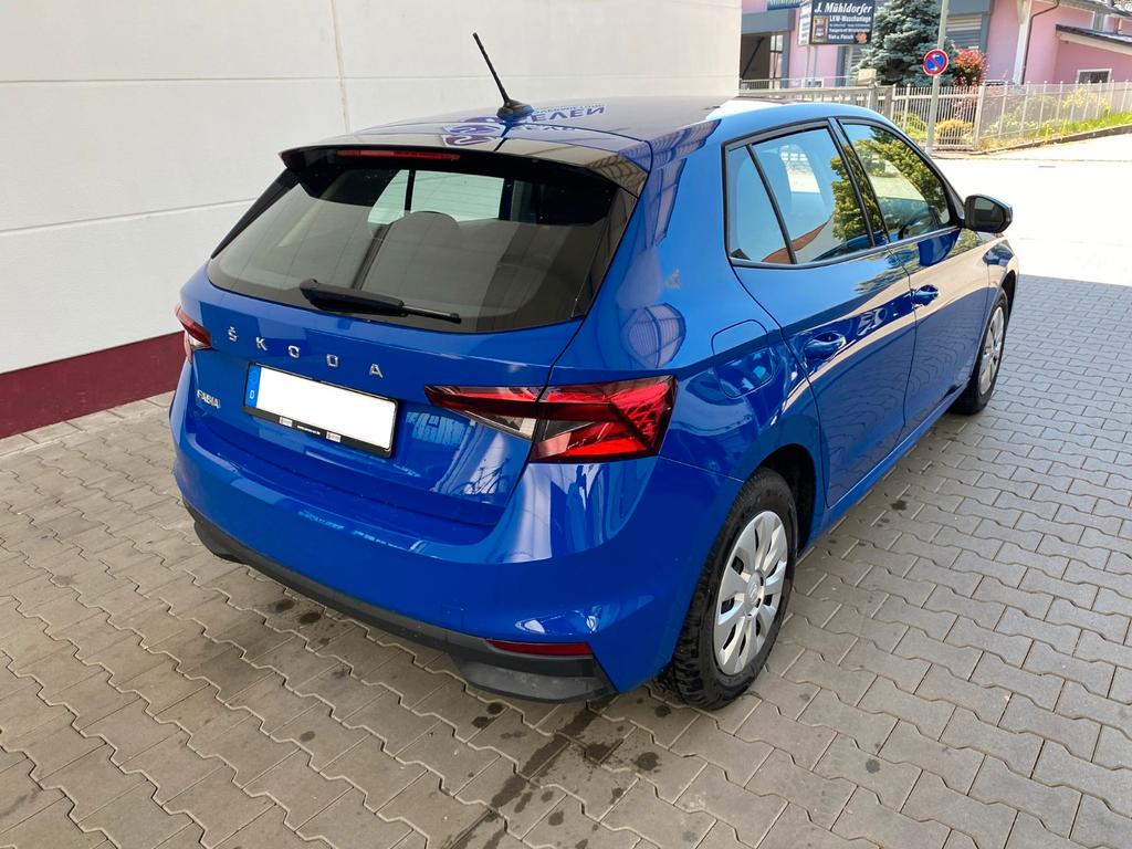Skoda Fabia 2023 г. Синий, пробег 45440 км