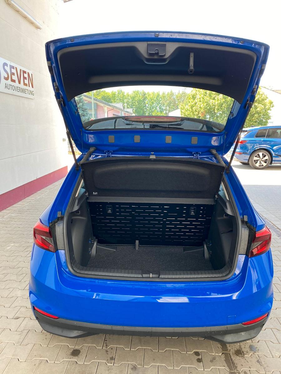 Skoda Fabia 2023 г. Синий, пробег 45440 км