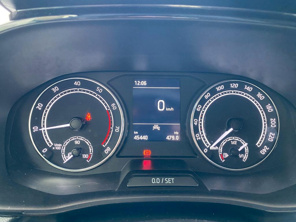 Skoda Fabia 2023 г. Синий, пробег 45440 км