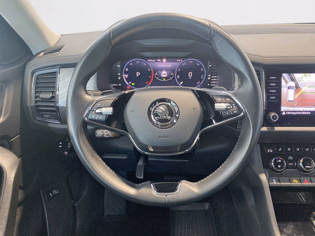 Skoda Kodiaq 2024 г. Белый, пробег 52500 км