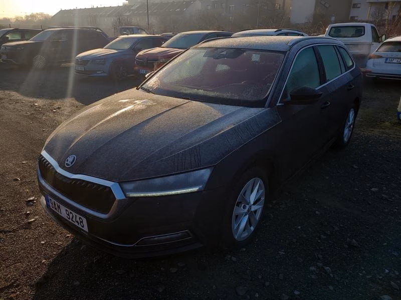 Skoda Octavia 2022 г. Чёрный, пробег 52249 км