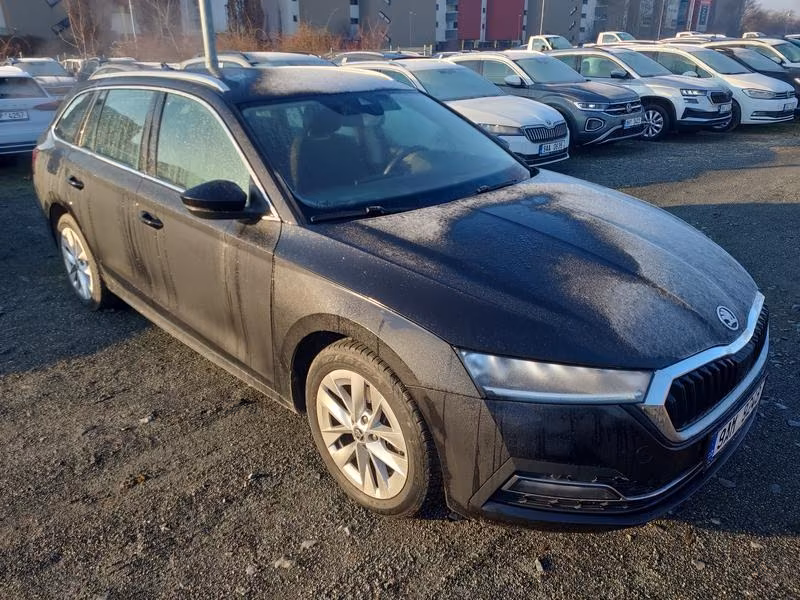 Skoda Octavia 2022 г. Чёрный, пробег 52249 км
