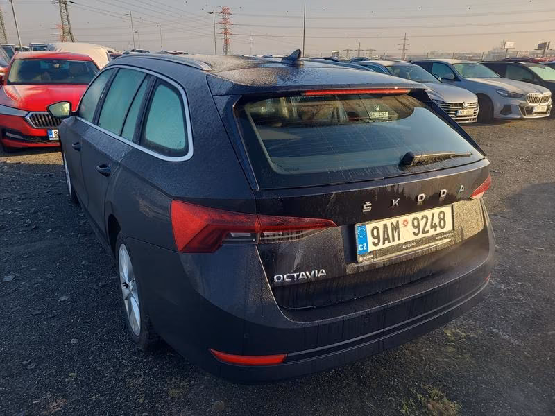 Skoda Octavia 2022 г. Чёрный, пробег 52249 км