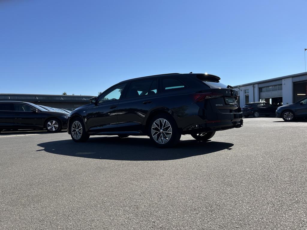 Skoda Octavia 2023 г. Чёрный, пробег 59987 км