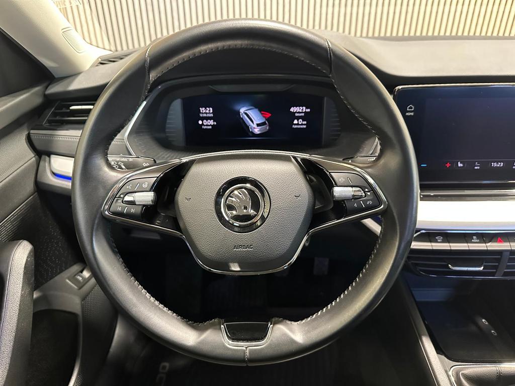 Skoda Octavia 2021 г. Синий, пробег 49939 км