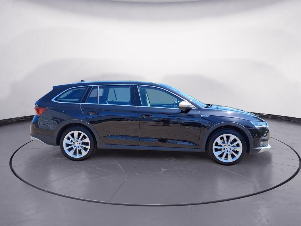 Skoda Octavia 2023 г. Чёрный, пробег 55067 км