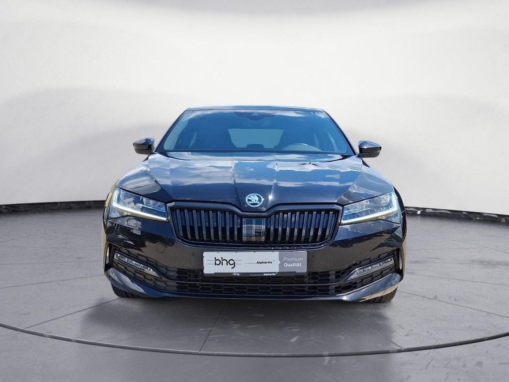 Skoda Superb 2022 г. Чёрный, пробег 57820 км