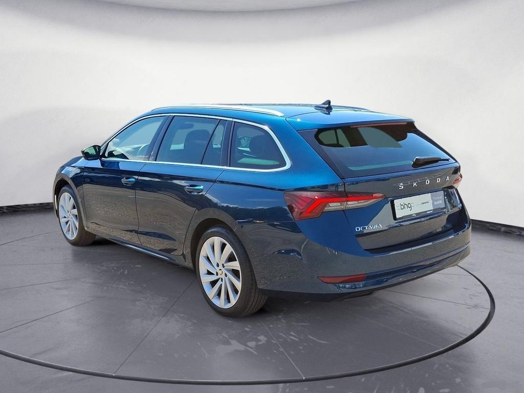 Skoda Octavia 2023 г. Синий, пробег 56768 км