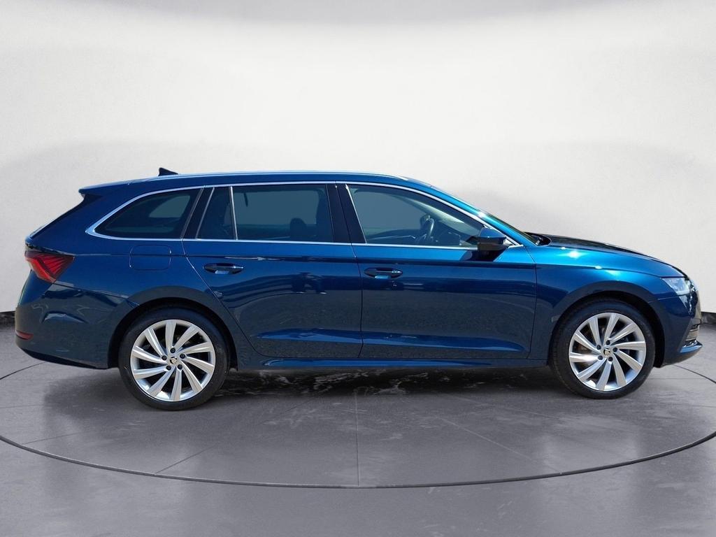 Skoda Octavia 2023 г. Синий, пробег 56768 км