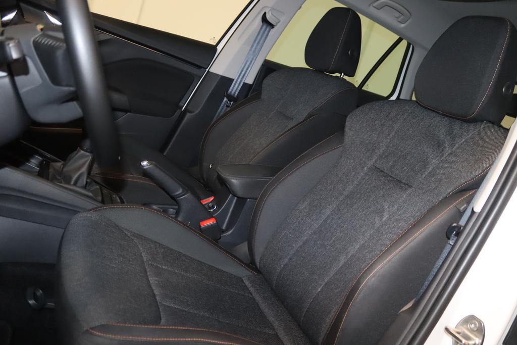 Skoda Kamiq 2021 г. Белый, пробег 39600 км