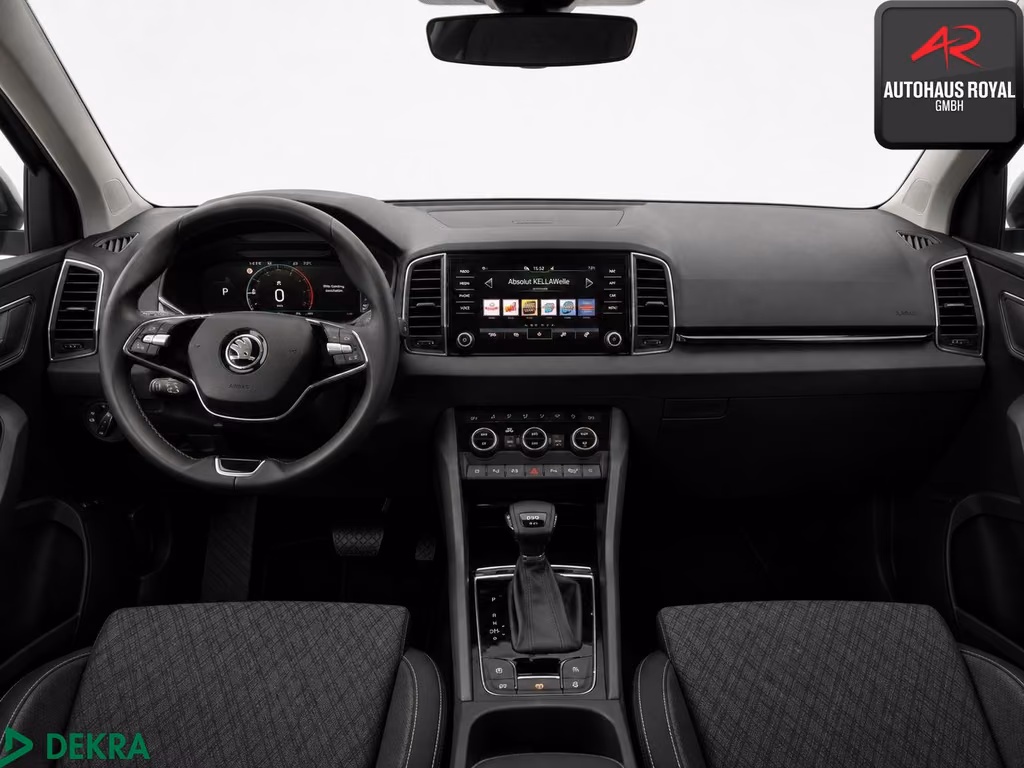 Skoda Karoq 2023 г. Синий, пробег 52288 км