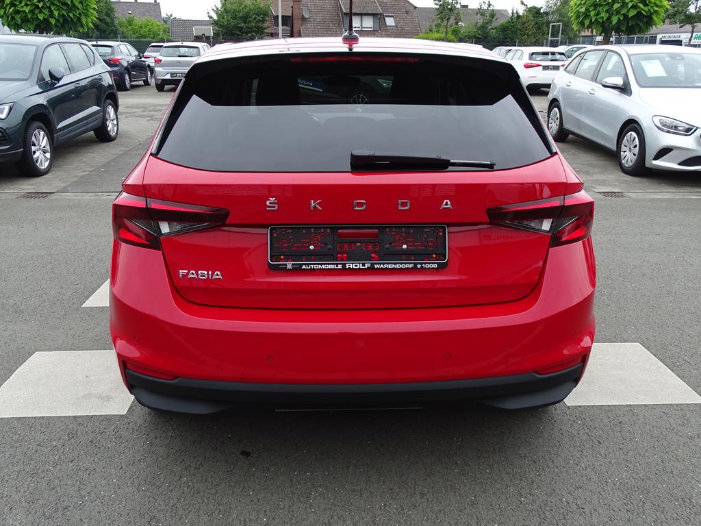 Skoda Fabia 2021 г. Красный, пробег 35112 км