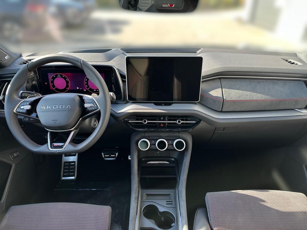 Skoda Kodiaq 2026 г. Серый, пробег 9990 км