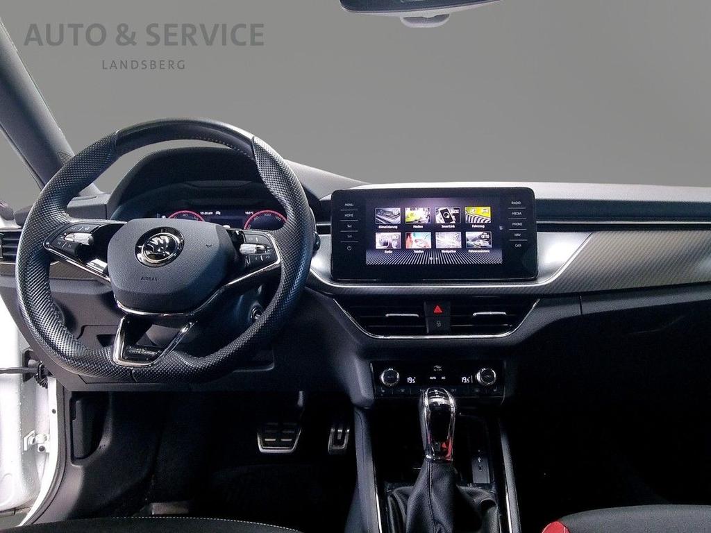 Skoda Kamiq 2022 г. Белый, пробег 43800 км