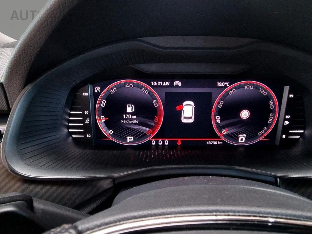 Skoda Kamiq 2022 г. Белый, пробег 43800 км