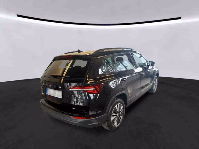 Skoda Karoq 2022 г. Чёрный, пробег 33336 км