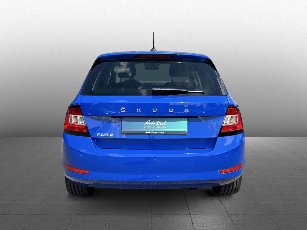Skoda Fabia 2021 г. Синий, пробег 38057 км