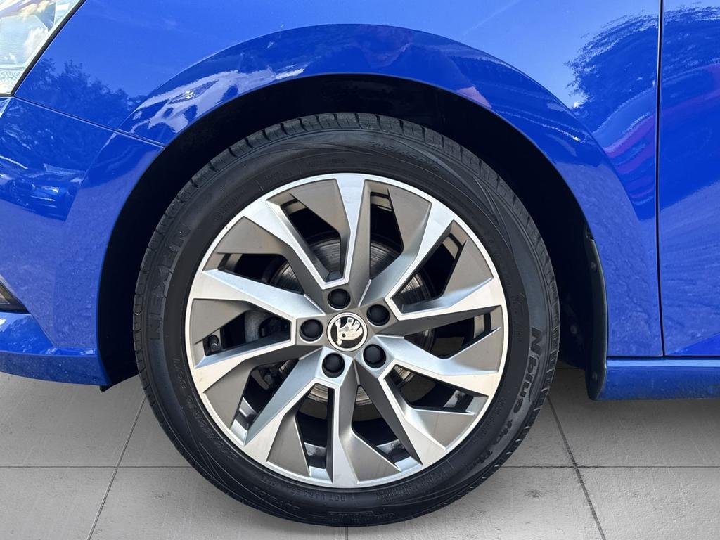 Skoda Fabia 2021 г. Синий, пробег 38057 км