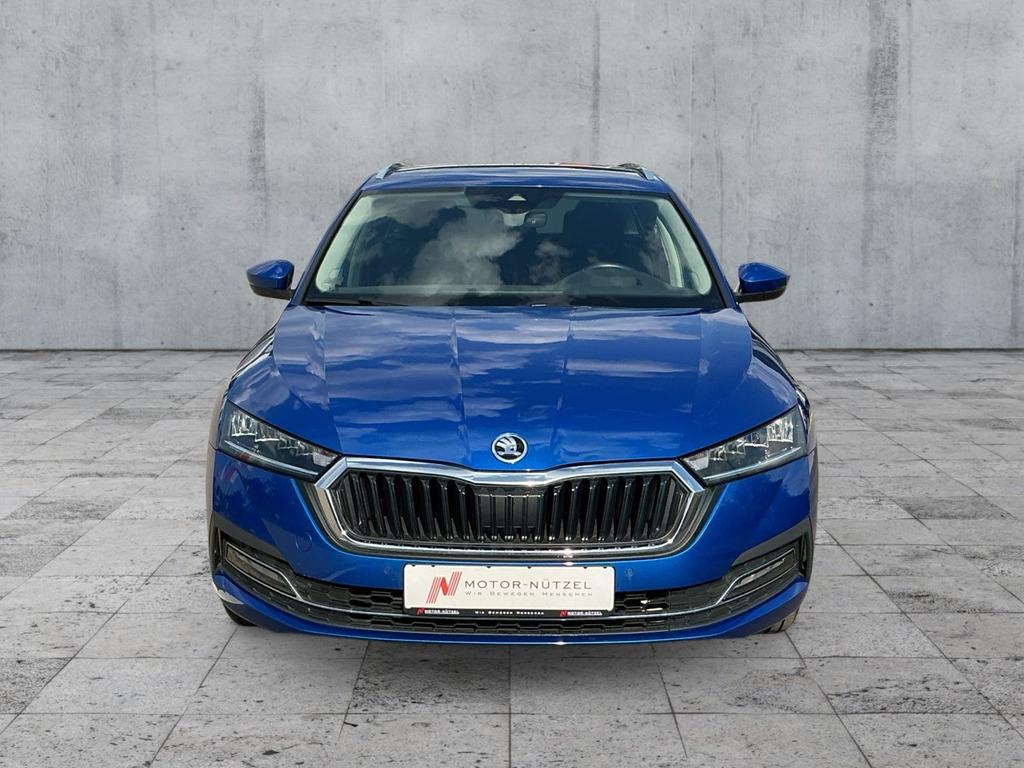 Skoda Octavia 2022 г. Синий, пробег 59763 км