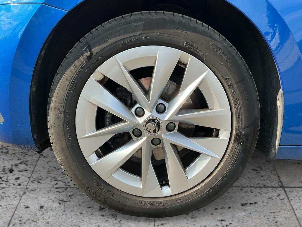 Skoda Octavia 2022 г. Синий, пробег 59763 км