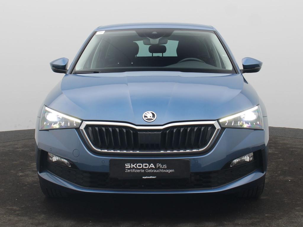 Skoda Scala 2022 г. Синий, пробег 43500 км