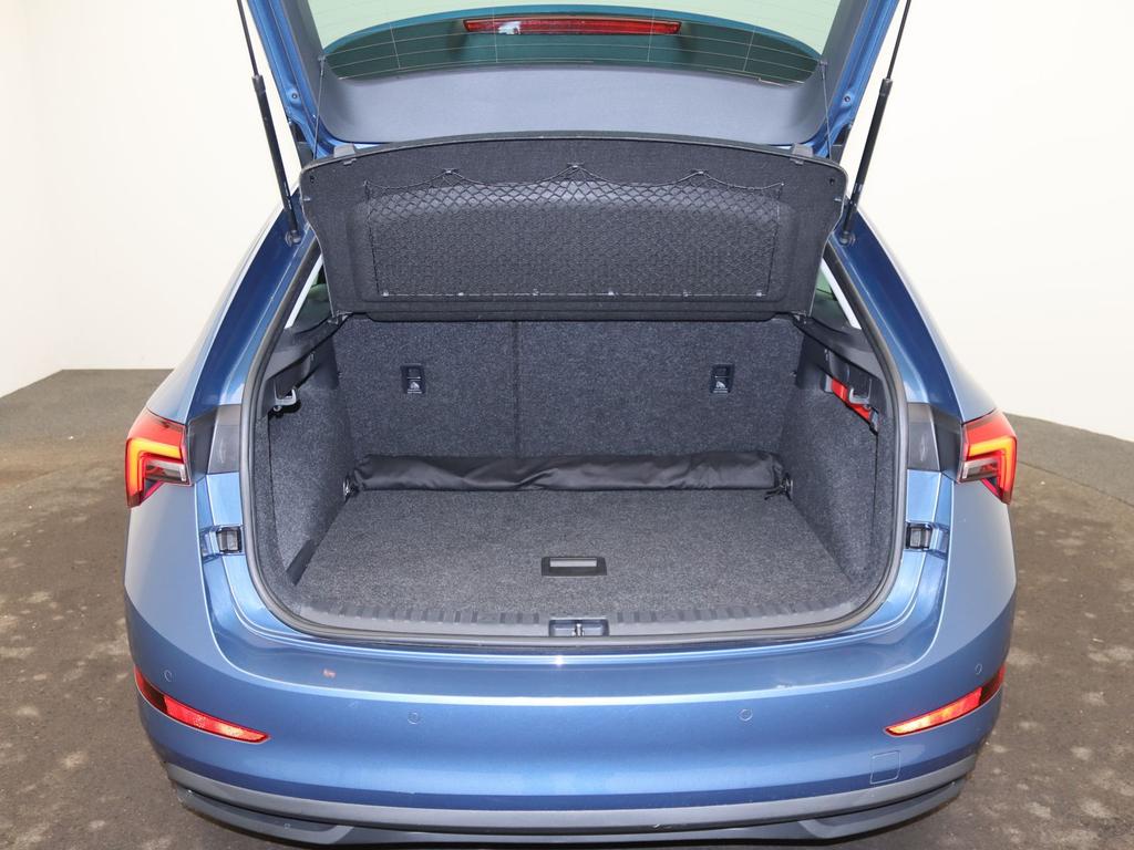 Skoda Scala 2022 г. Синий, пробег 43500 км