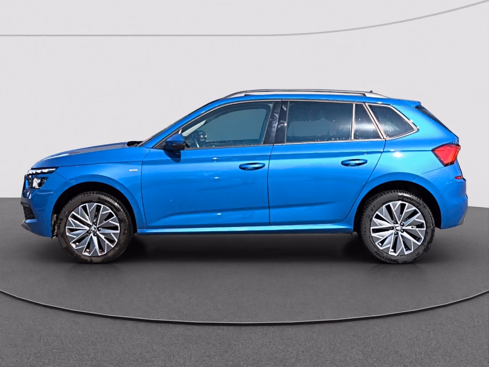 Skoda Kamiq 2023 г. Синий, пробег 45500 км