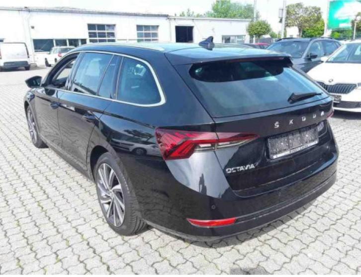 Skoda Octavia 2023 г. Чёрный, пробег 54862 км