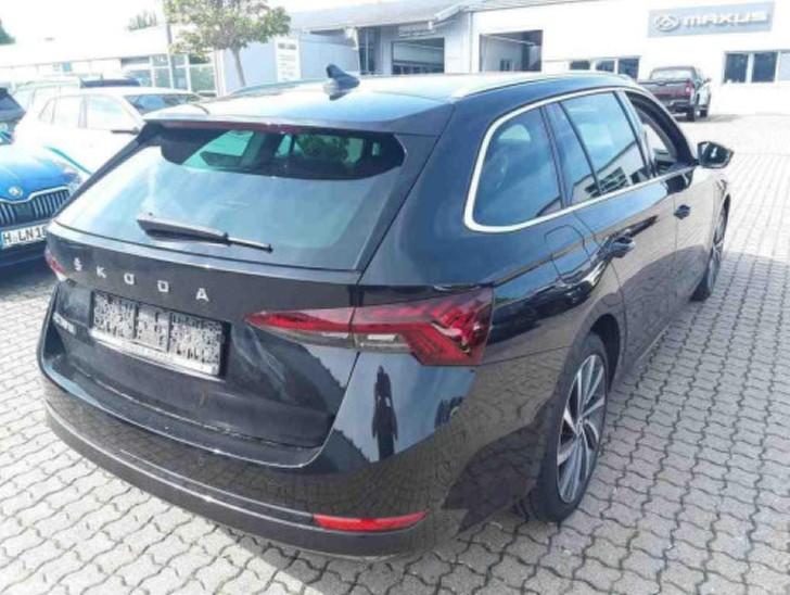Skoda Octavia 2023 г. Чёрный, пробег 54862 км