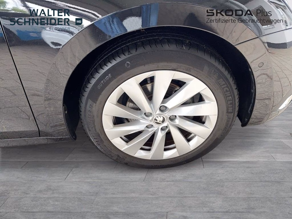 Skoda Octavia 2024 г. Чёрный, пробег 55300 км