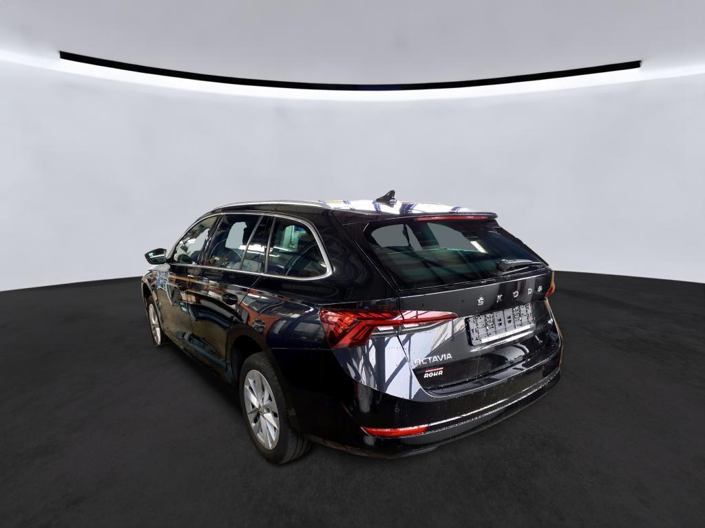Skoda Octavia 2023 г. Чёрный, пробег 54462 км