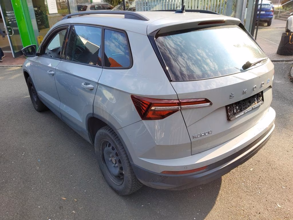 Skoda Karoq 2023 г. Серый, пробег 50246 км
