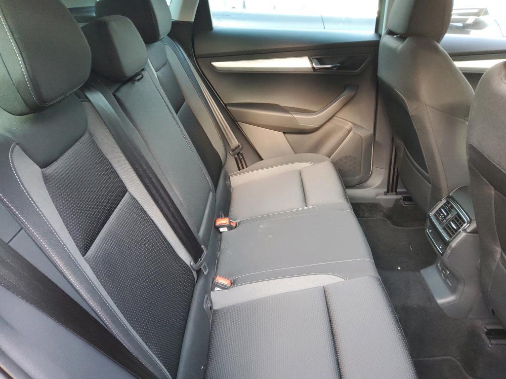 Skoda Karoq 2023 г. Серый, пробег 50246 км