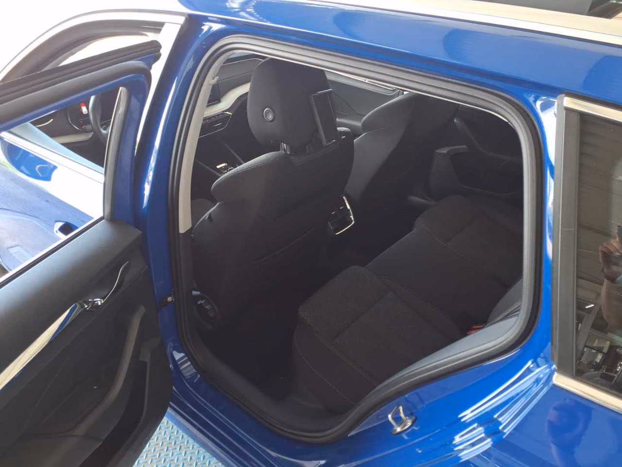 Skoda Octavia 2023 г. Синий, пробег 56800 км