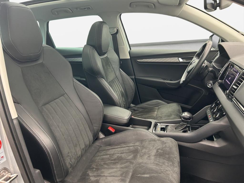 Skoda Karoq 2023 г. Серебристый, пробег 55390 км