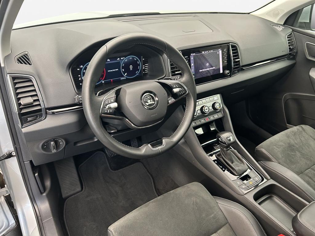 Skoda Karoq 2023 г. Серебристый, пробег 55390 км