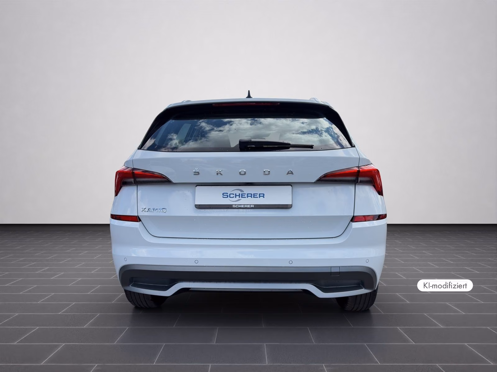 Skoda Kamiq 2022 г. Белый, пробег 52800 км
