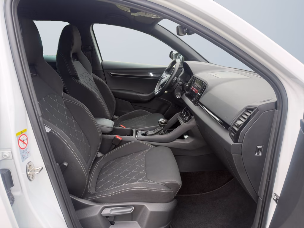 Skoda Karoq 2022 г. Белый, пробег 56532 км