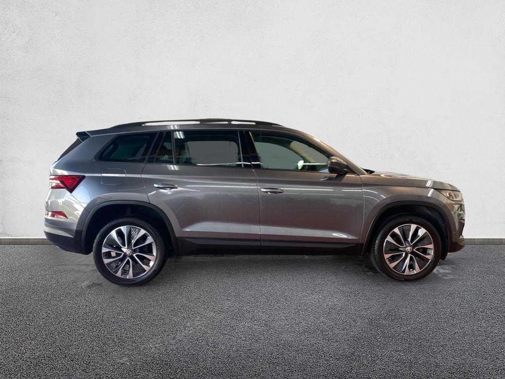 Skoda Kodiaq 2023 г. Серый, пробег 52800 км