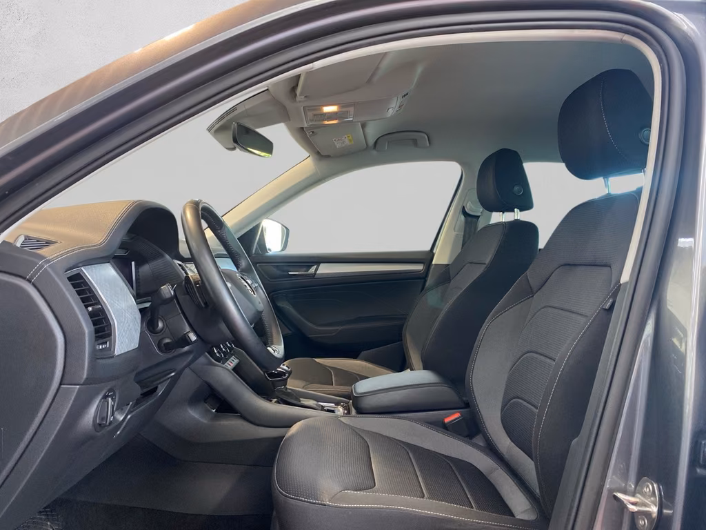Skoda Kodiaq 2023 г. Серый, пробег 52800 км